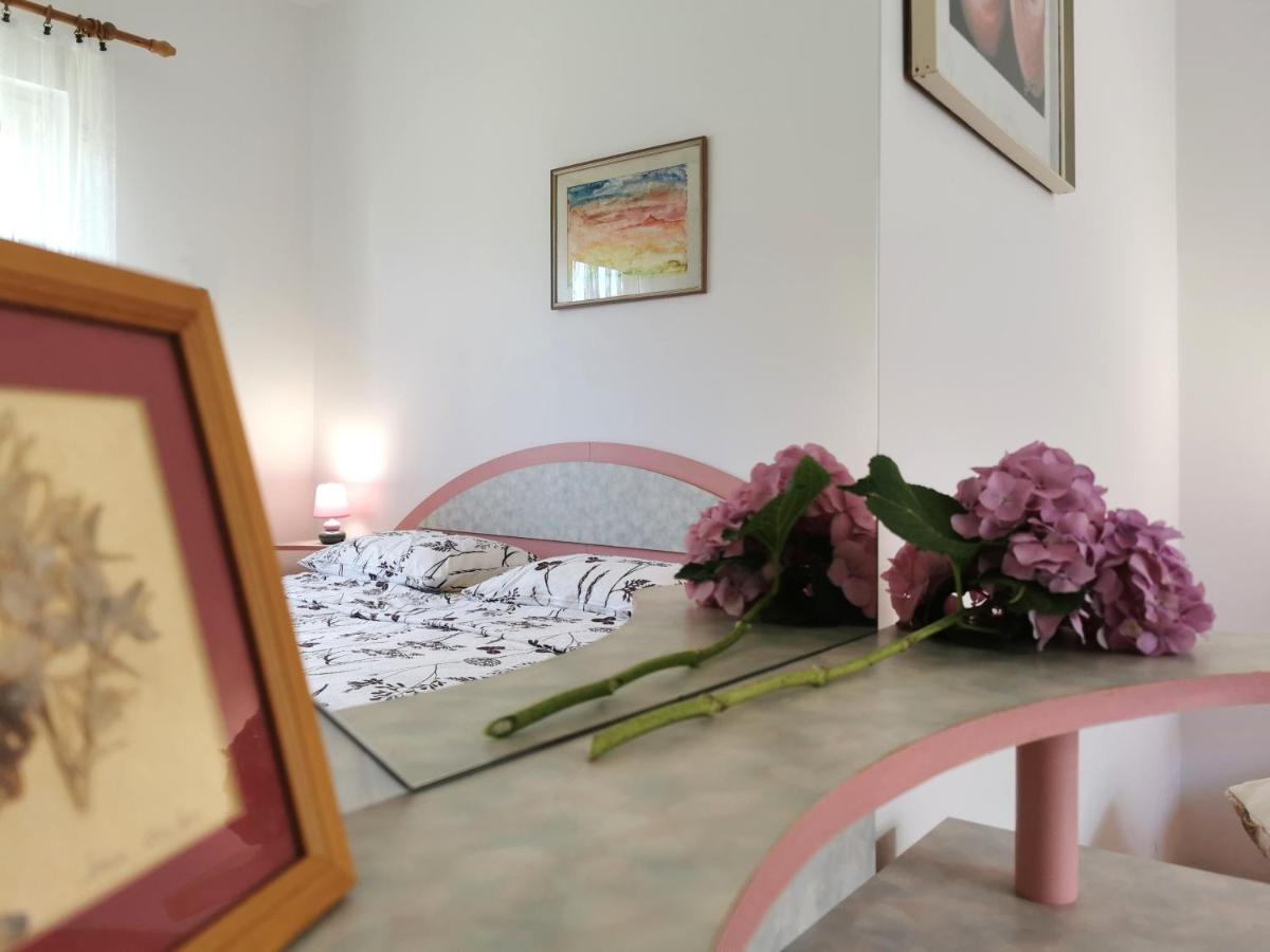App & Room Le Palme Umag Bagian luar foto