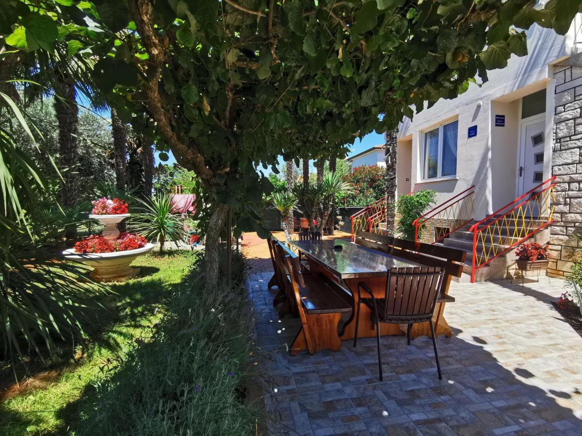 App & Room Le Palme Umag Bagian luar foto