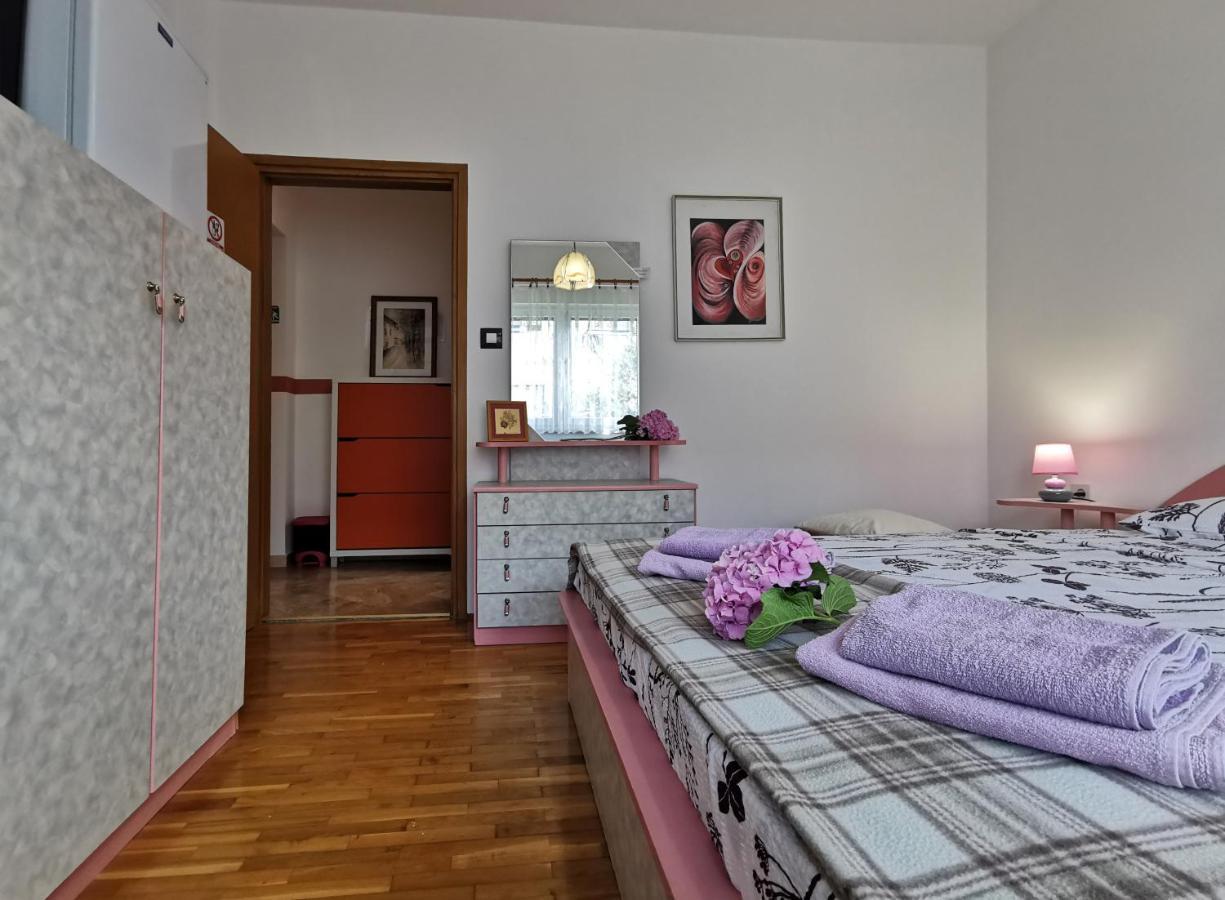 App & Room Le Palme Umag Bagian luar foto