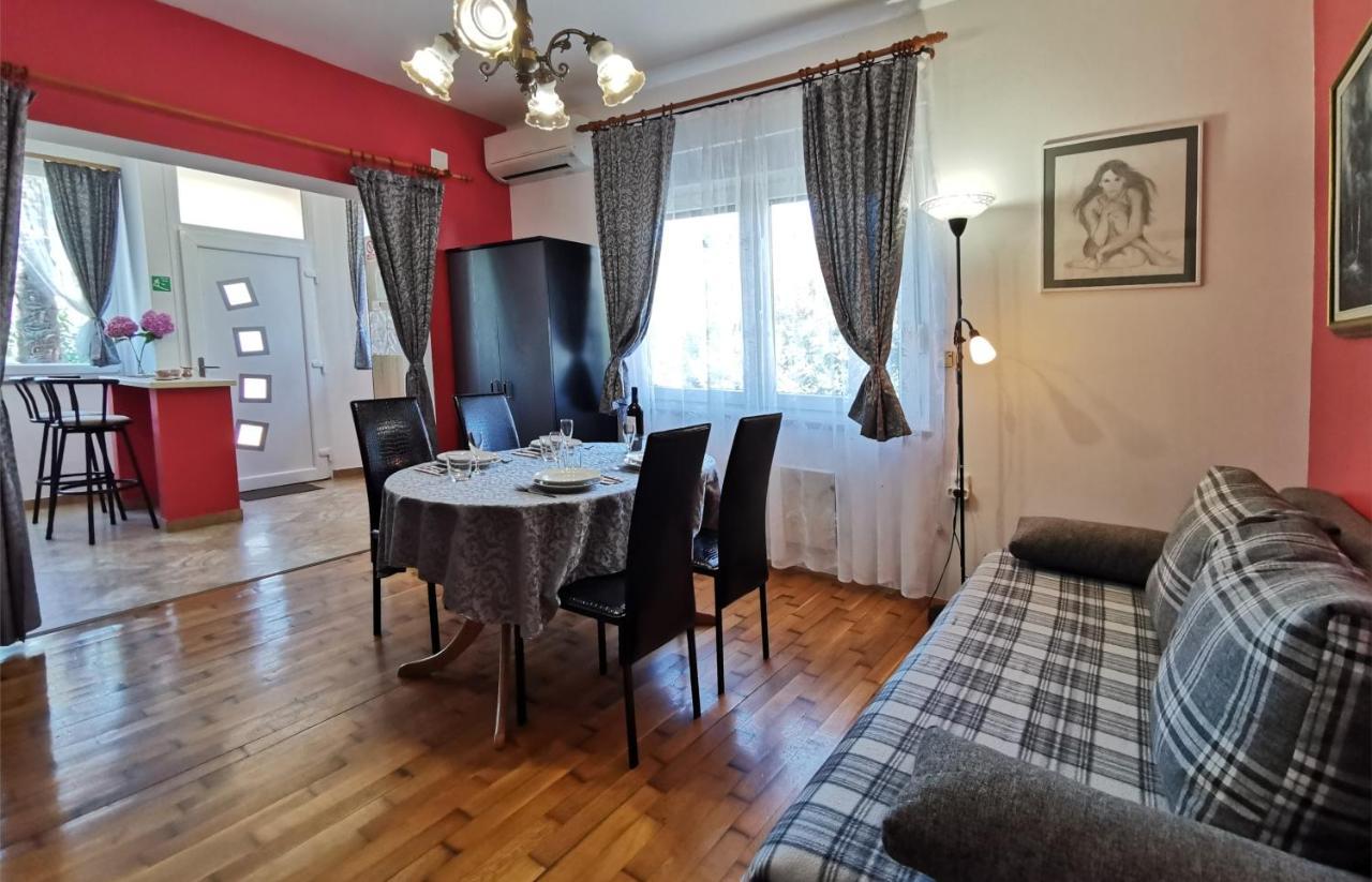 App & Room Le Palme Umag Bagian luar foto