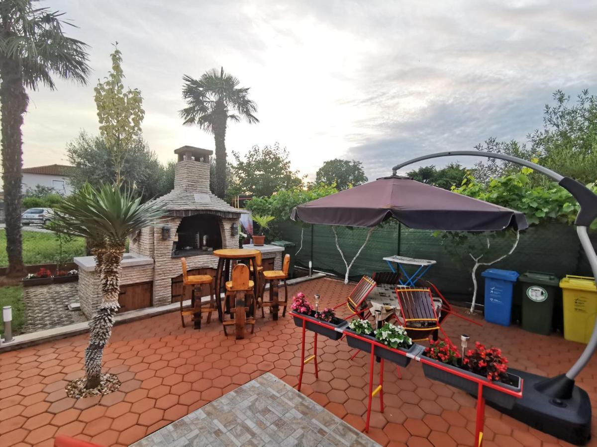 App & Room Le Palme Umag Bagian luar foto